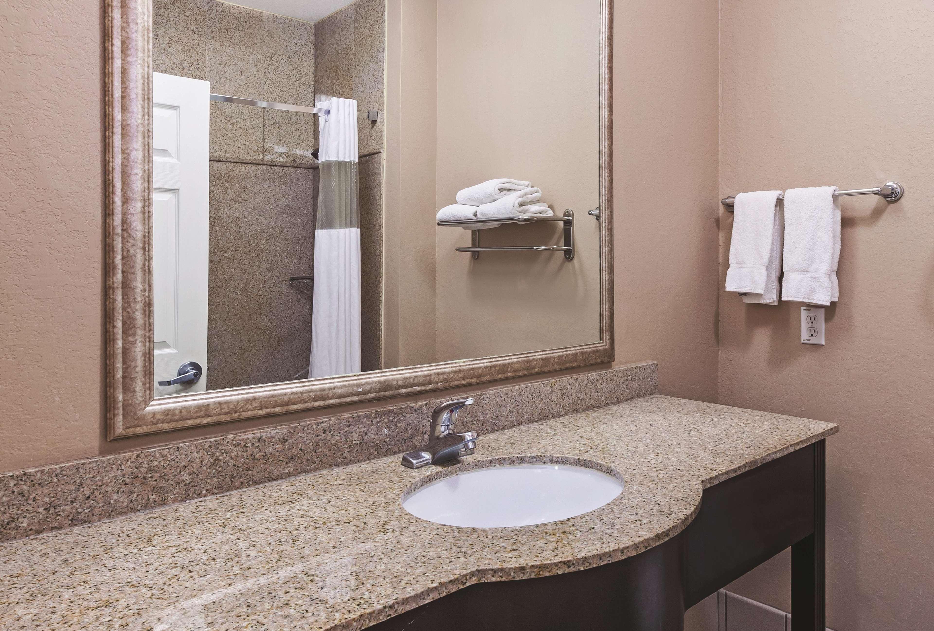 La Quinta By Wyndham Pearland Otel Dış mekan fotoğraf